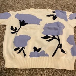 Ann Taylor sweater size small.